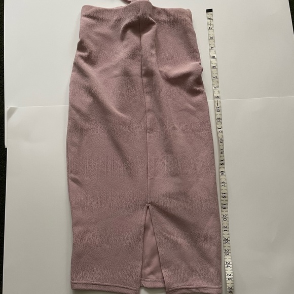 2 for $25 🛍️⭐️ Long dusty rose detailed skirt - Picture 3 of 3